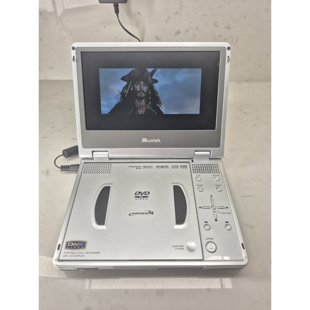 MUSTEK Portable DVD Player 7" Wide Screen, Remote, Battery, manuals, cables, bag